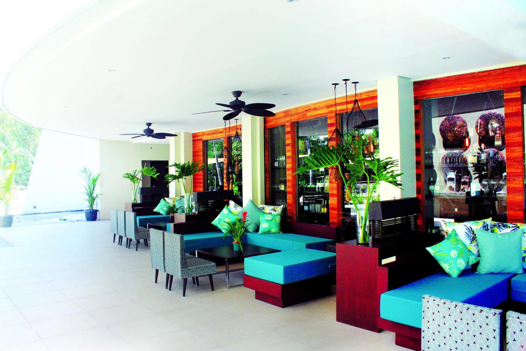 The Oriental Hotel Bataan มาริเวเลส ภายนอก รูปภาพ