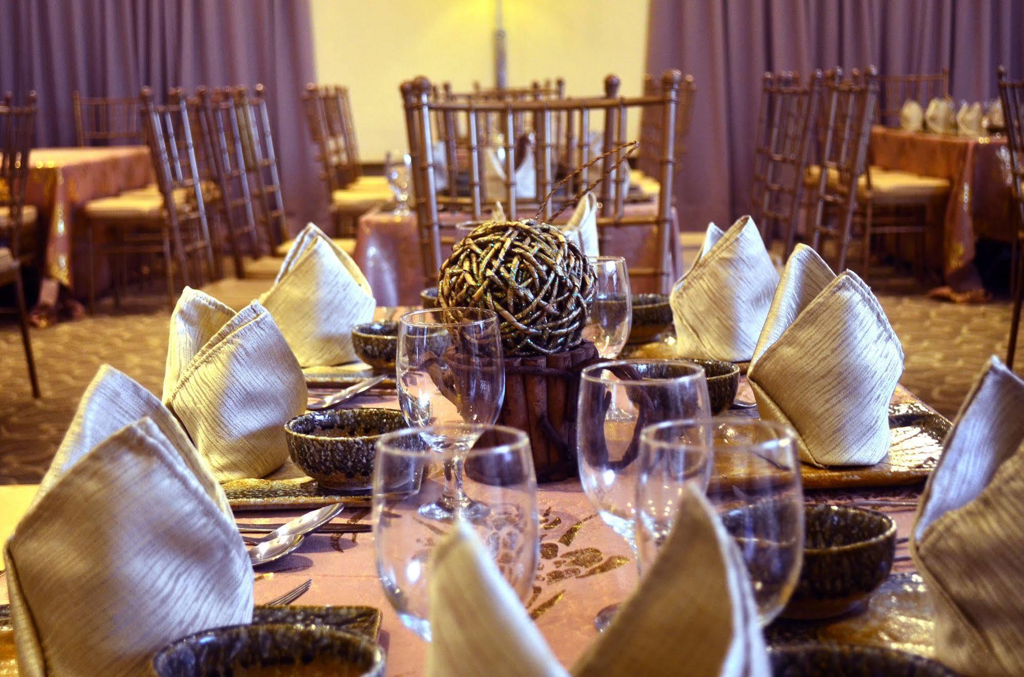 The Oriental Hotel Bataan มาริเวเลส ภายนอก รูปภาพ