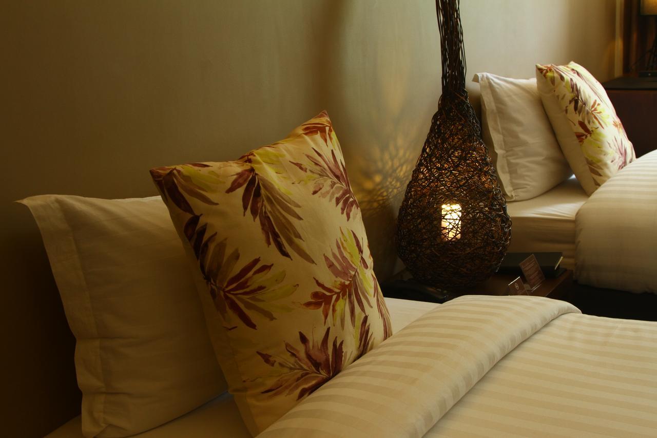 The Oriental Hotel Bataan มาริเวเลส ภายนอก รูปภาพ