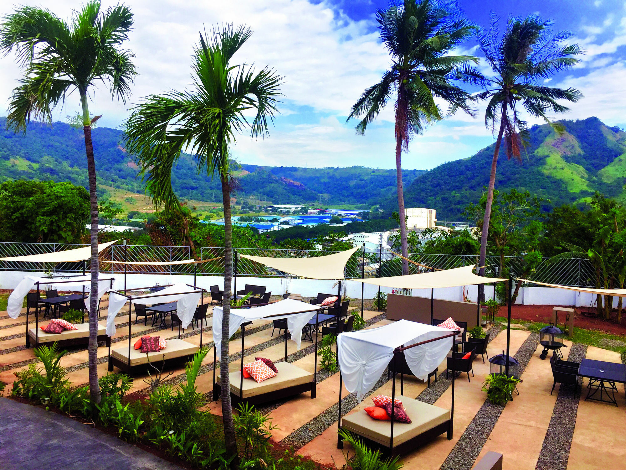 The Oriental Hotel Bataan มาริเวเลส ภายนอก รูปภาพ